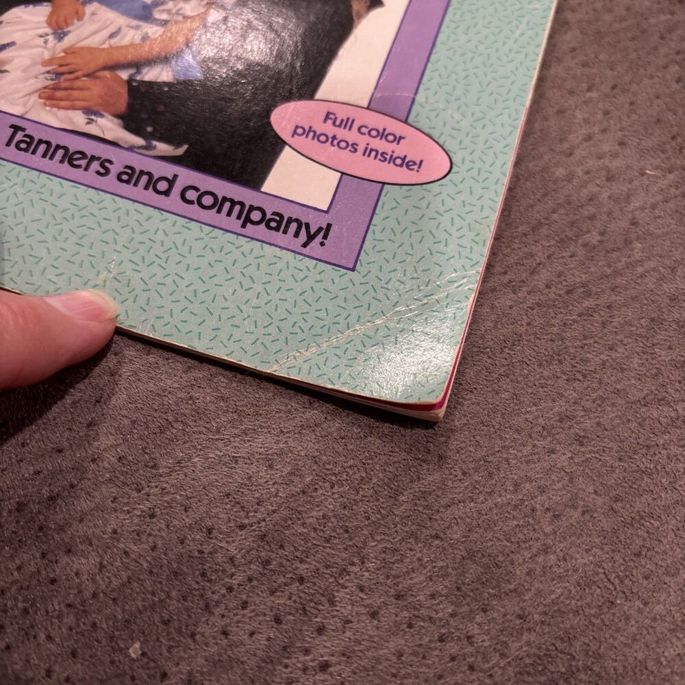D.J.'S Full House Family Scrapbook 1992 1st Paperback Scholastic Candace Bure - Picture 15 of 16